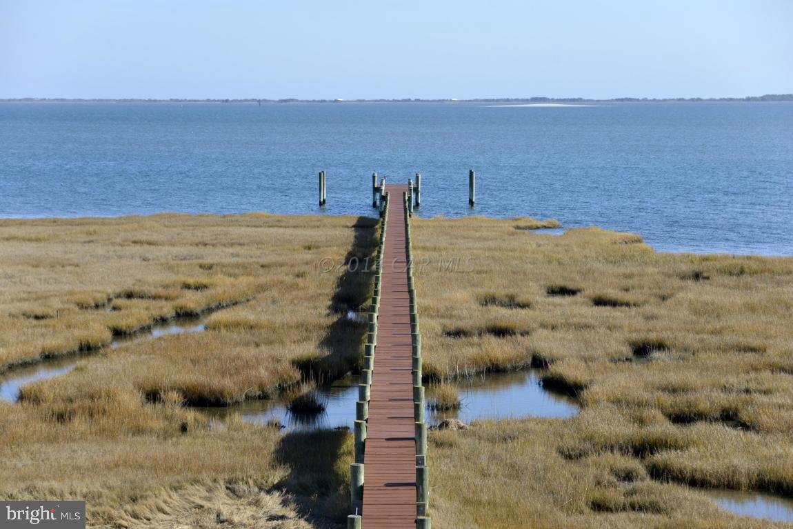 BAY SHORES - Residential