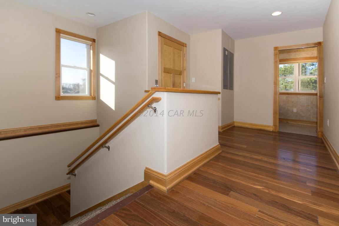 BAY SHORES - Residential