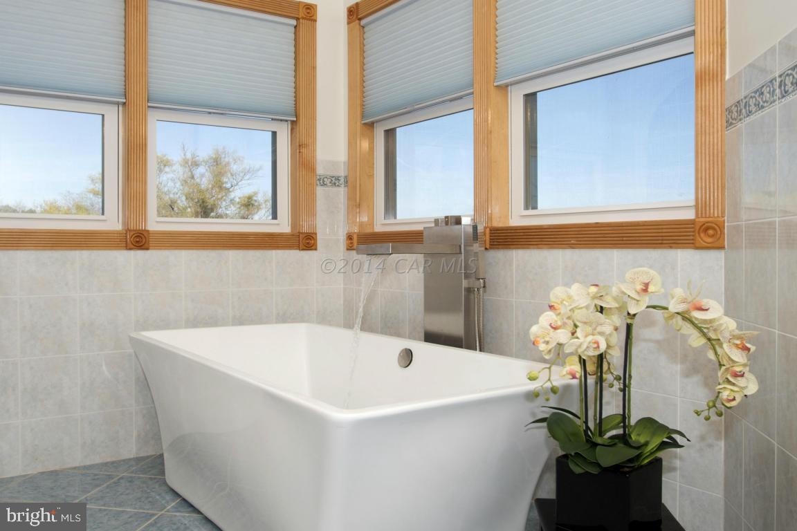 BAY SHORES - Residential