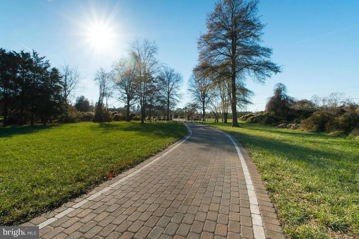 BAY SHORES - Residential