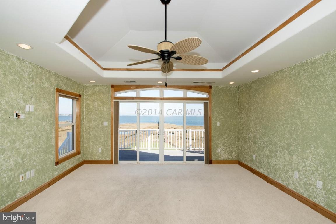 BAY SHORES - Residential