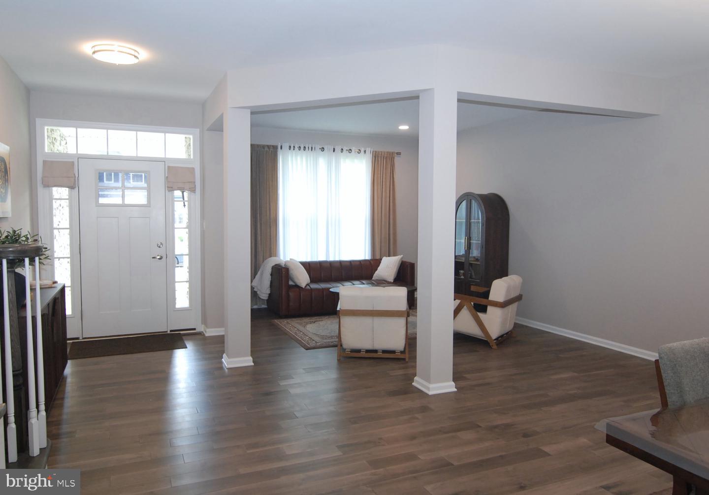 6 MAYFAIR COURT