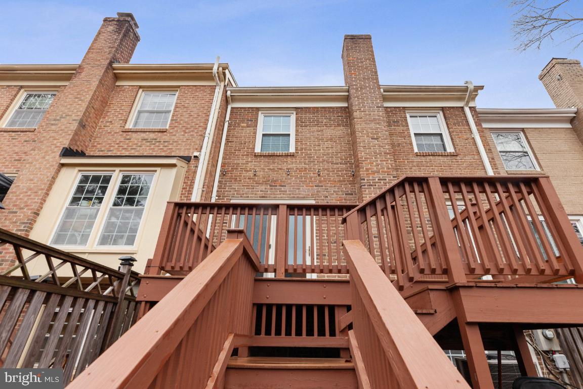 STONEHURST - Residential Lease