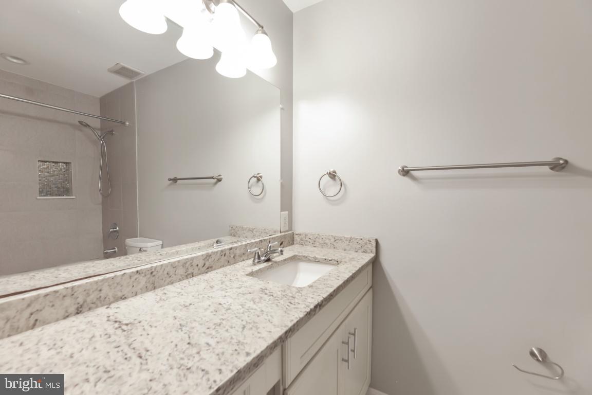 STONEHURST - Residential Lease