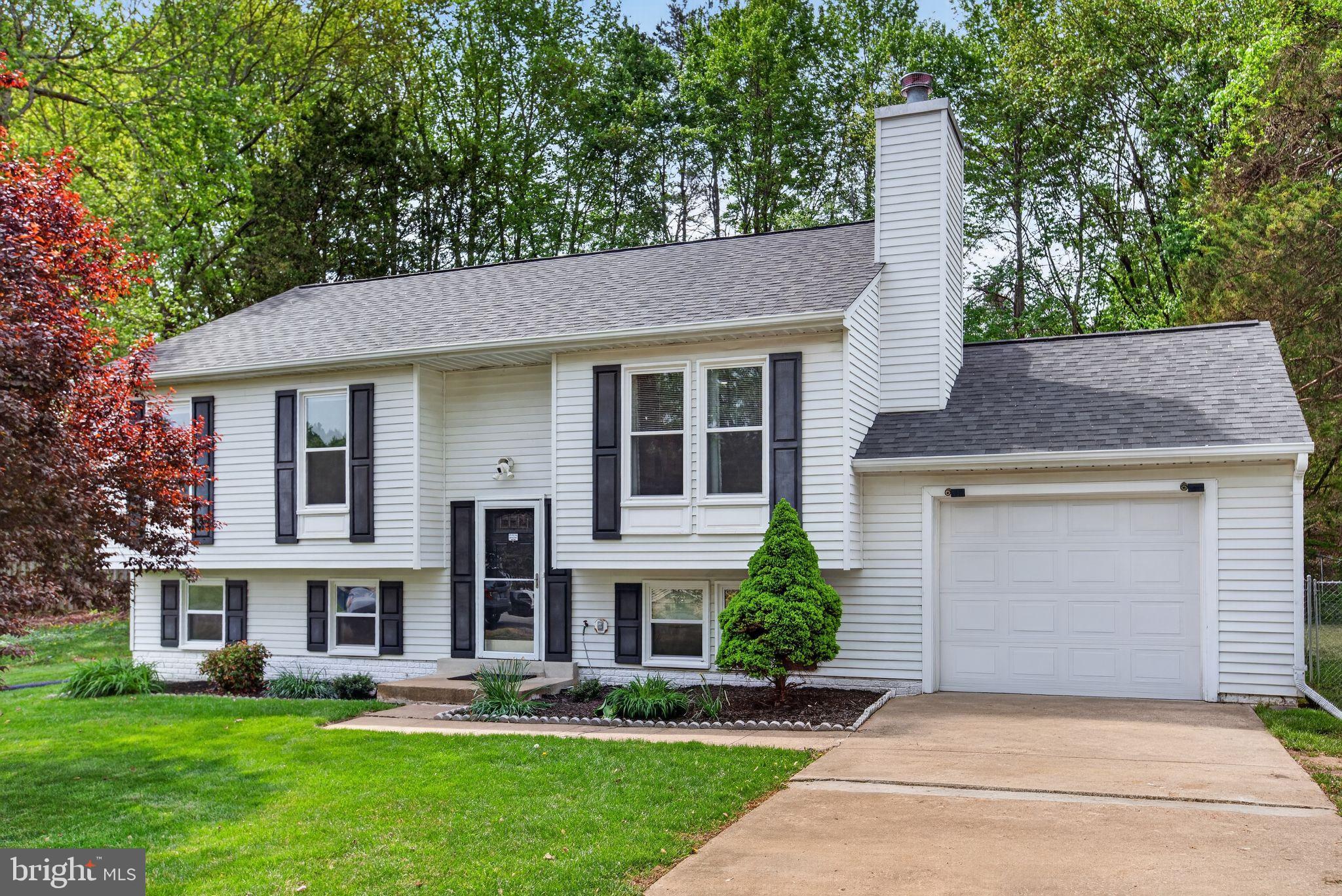 Photo 1 of 35 — 6914 RIDGE WAY DRIVE, FREDERICKSBURG, VA 22407