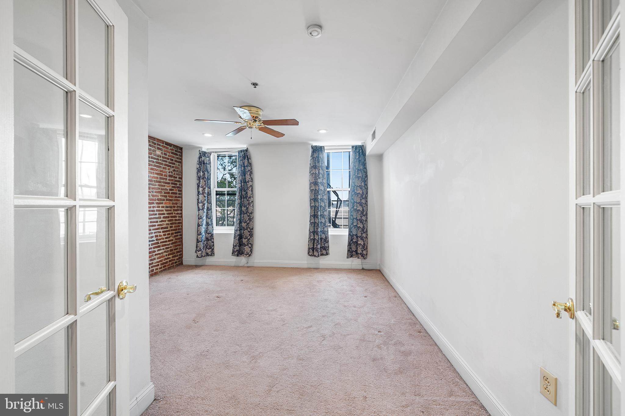 OLD CITY - Residential Lease