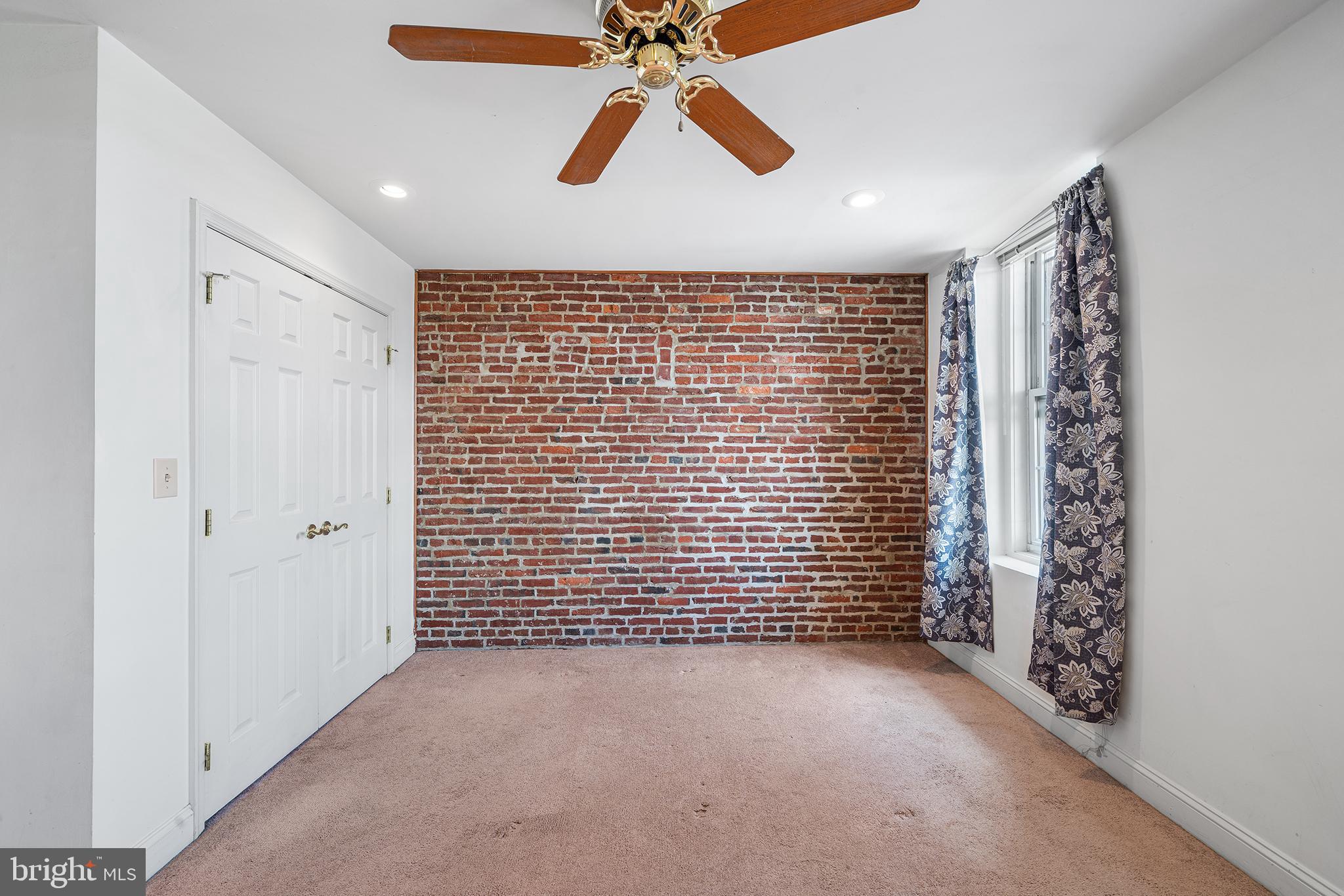 OLD CITY - Residential Lease