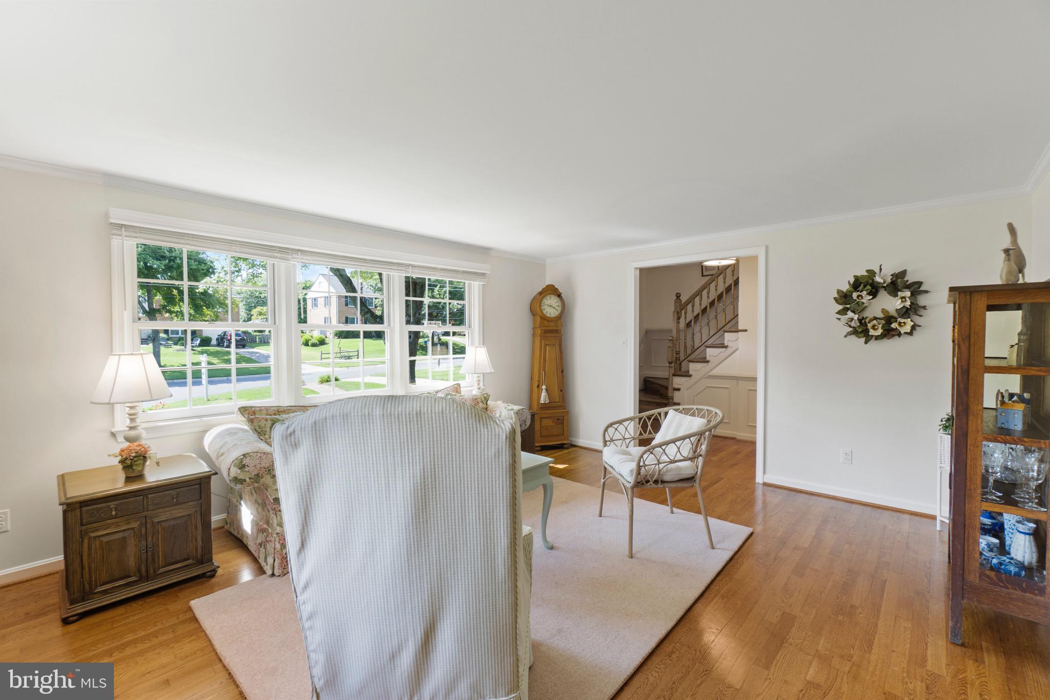 MONTGOMERY SQUARE - Residential