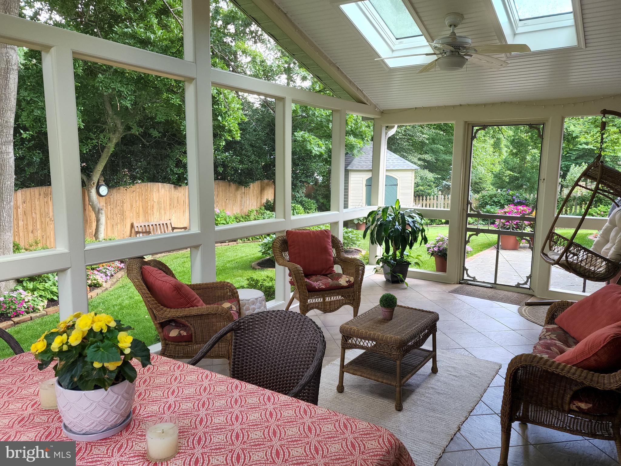 MONTGOMERY SQUARE - Residential