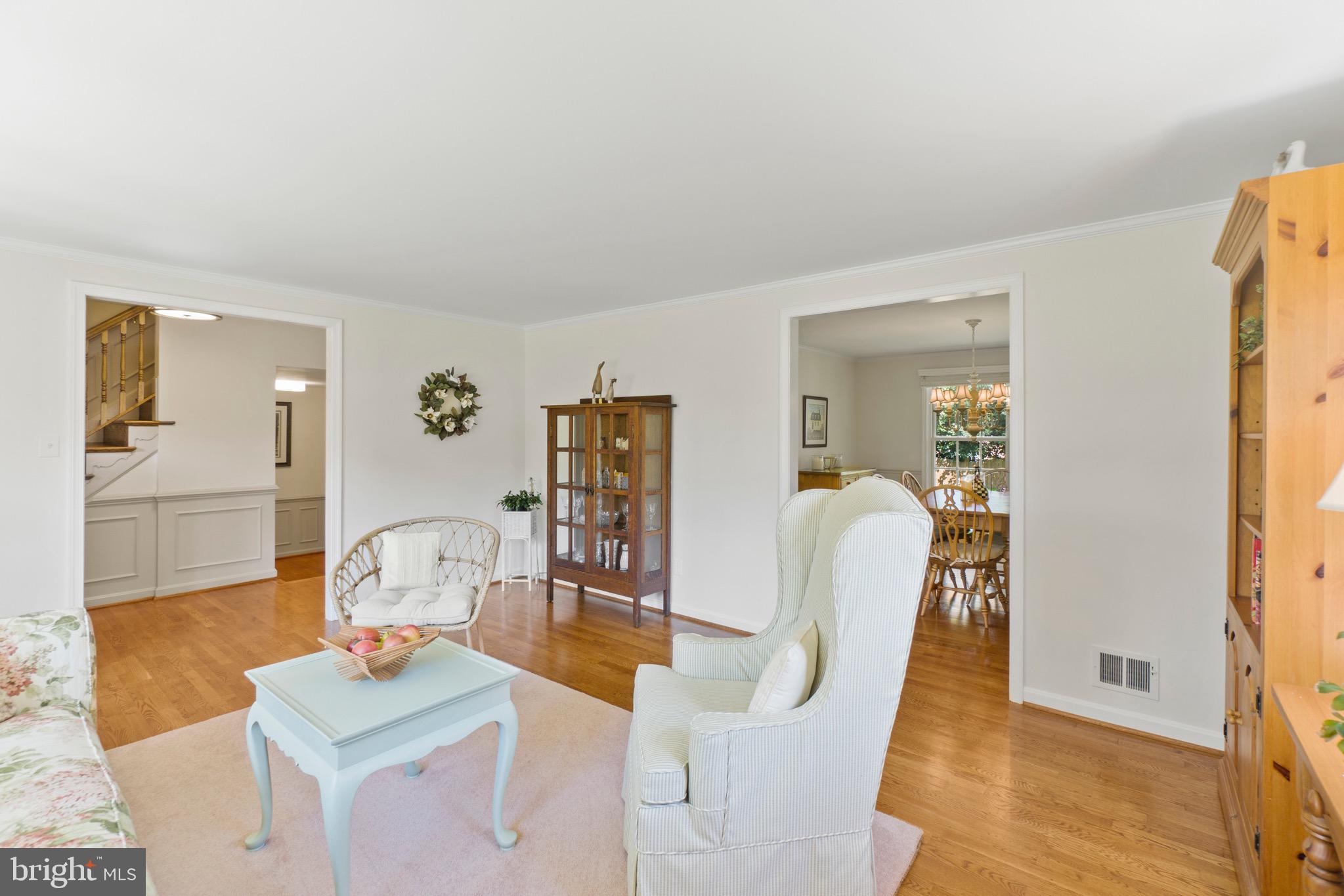 MONTGOMERY SQUARE - Residential