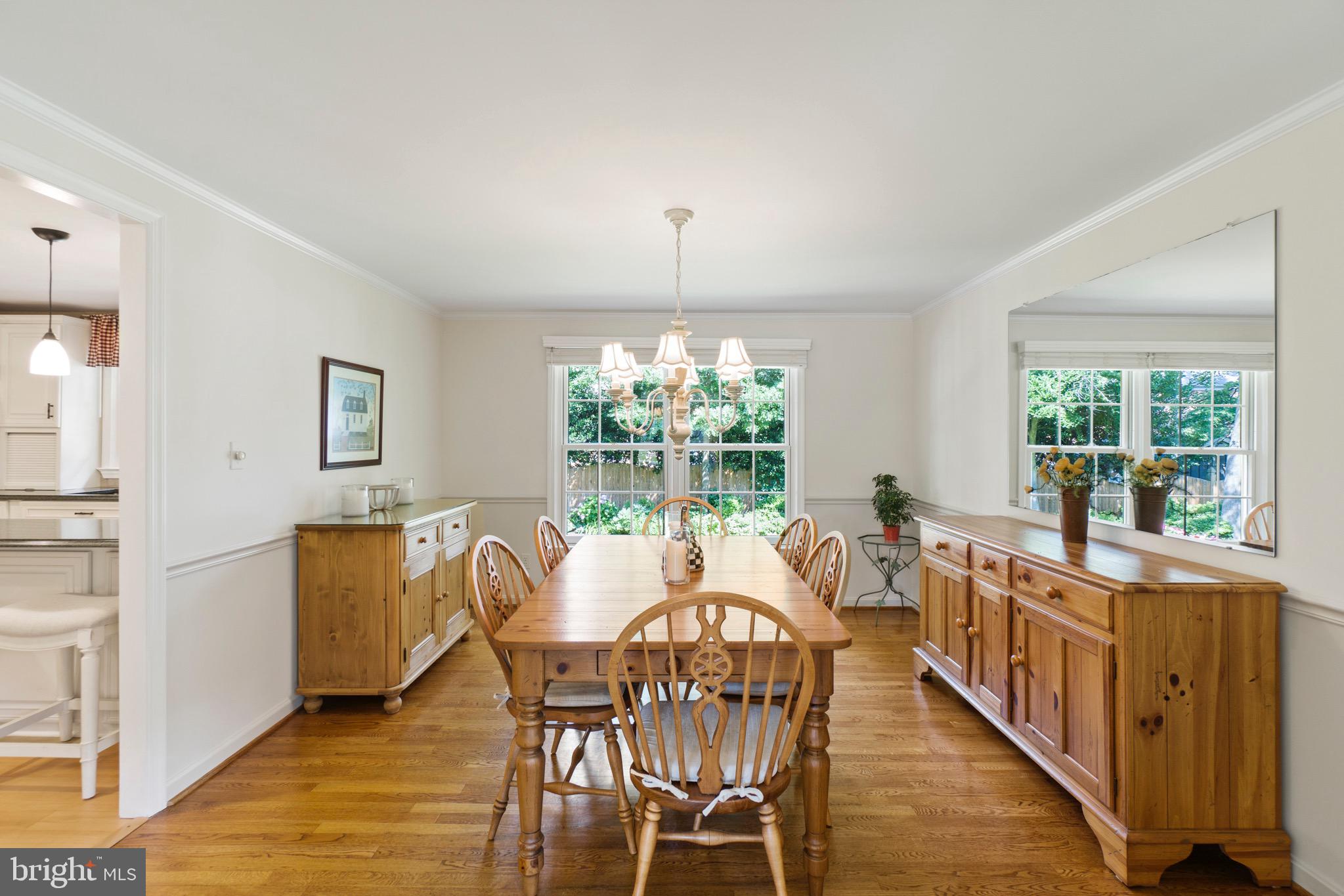 MONTGOMERY SQUARE - Residential