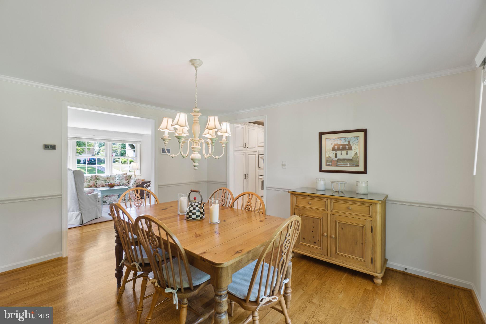 MONTGOMERY SQUARE - Residential