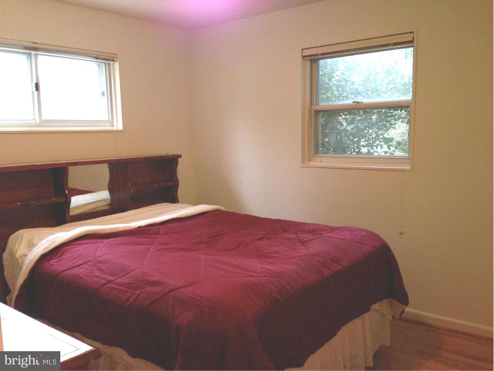 BROYHILL PARK - Residential