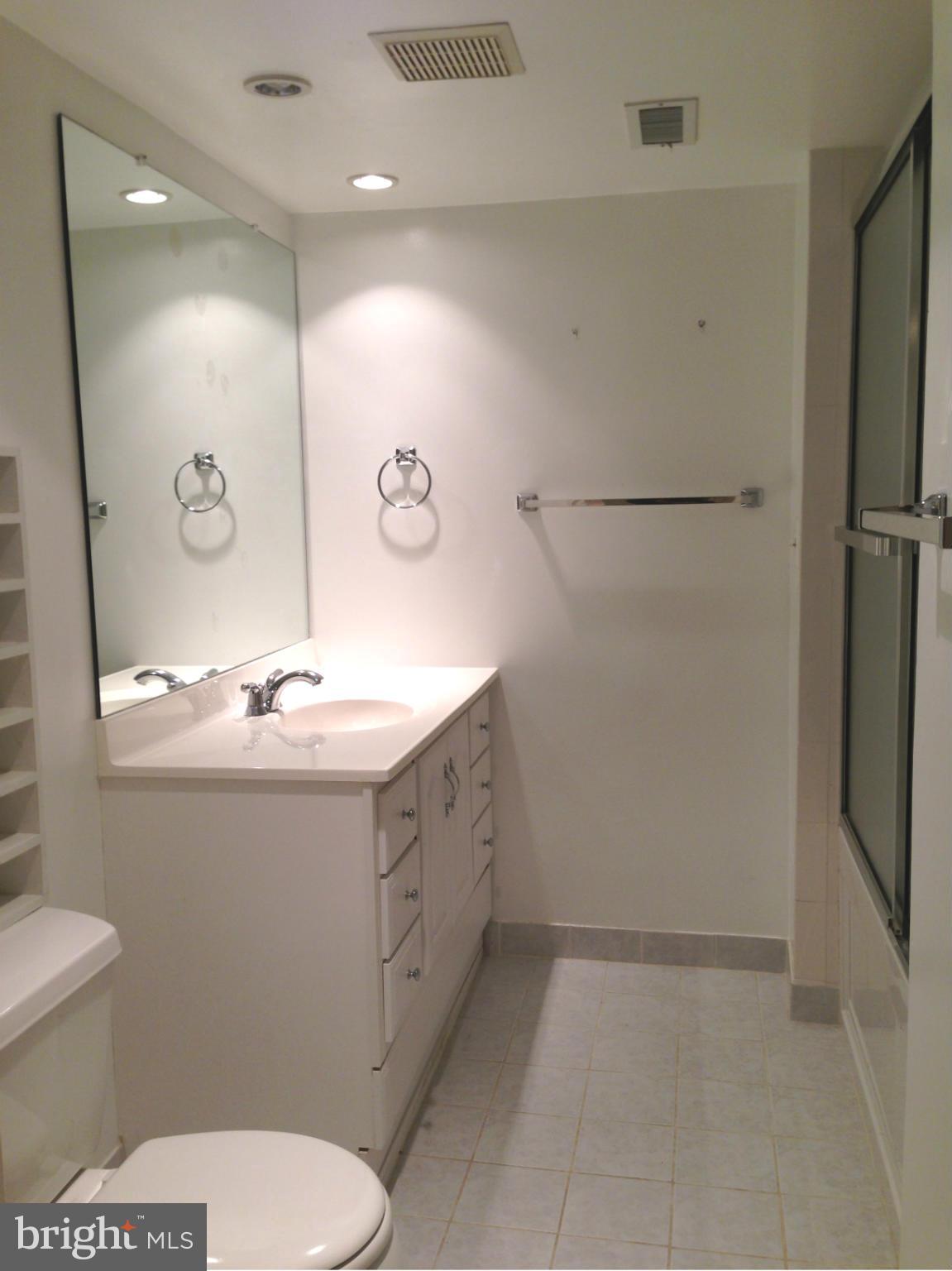 BROYHILL PARK - Residential