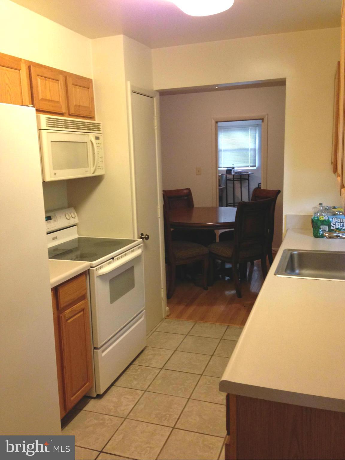 BROYHILL PARK - Residential