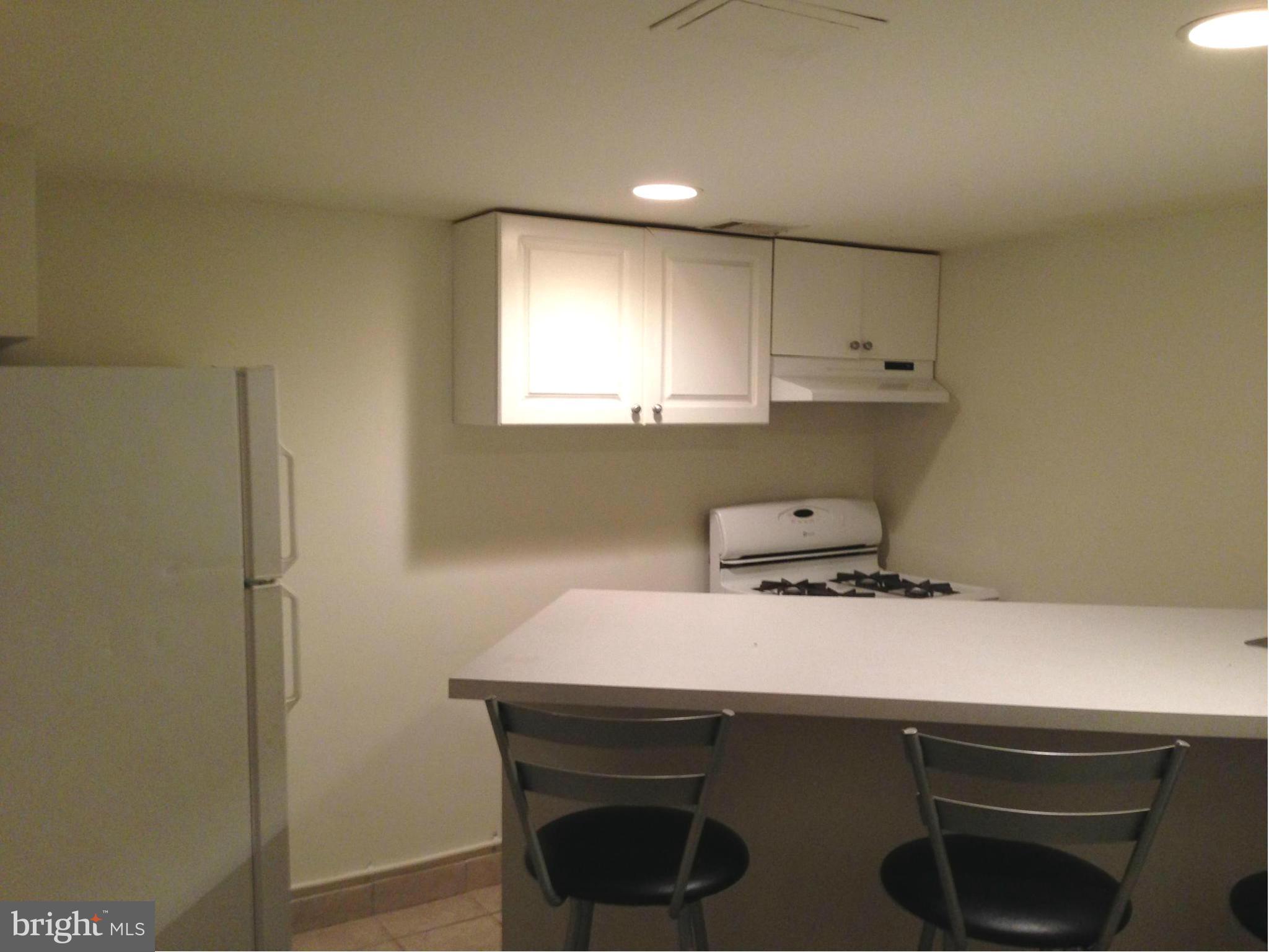 BROYHILL PARK - Residential