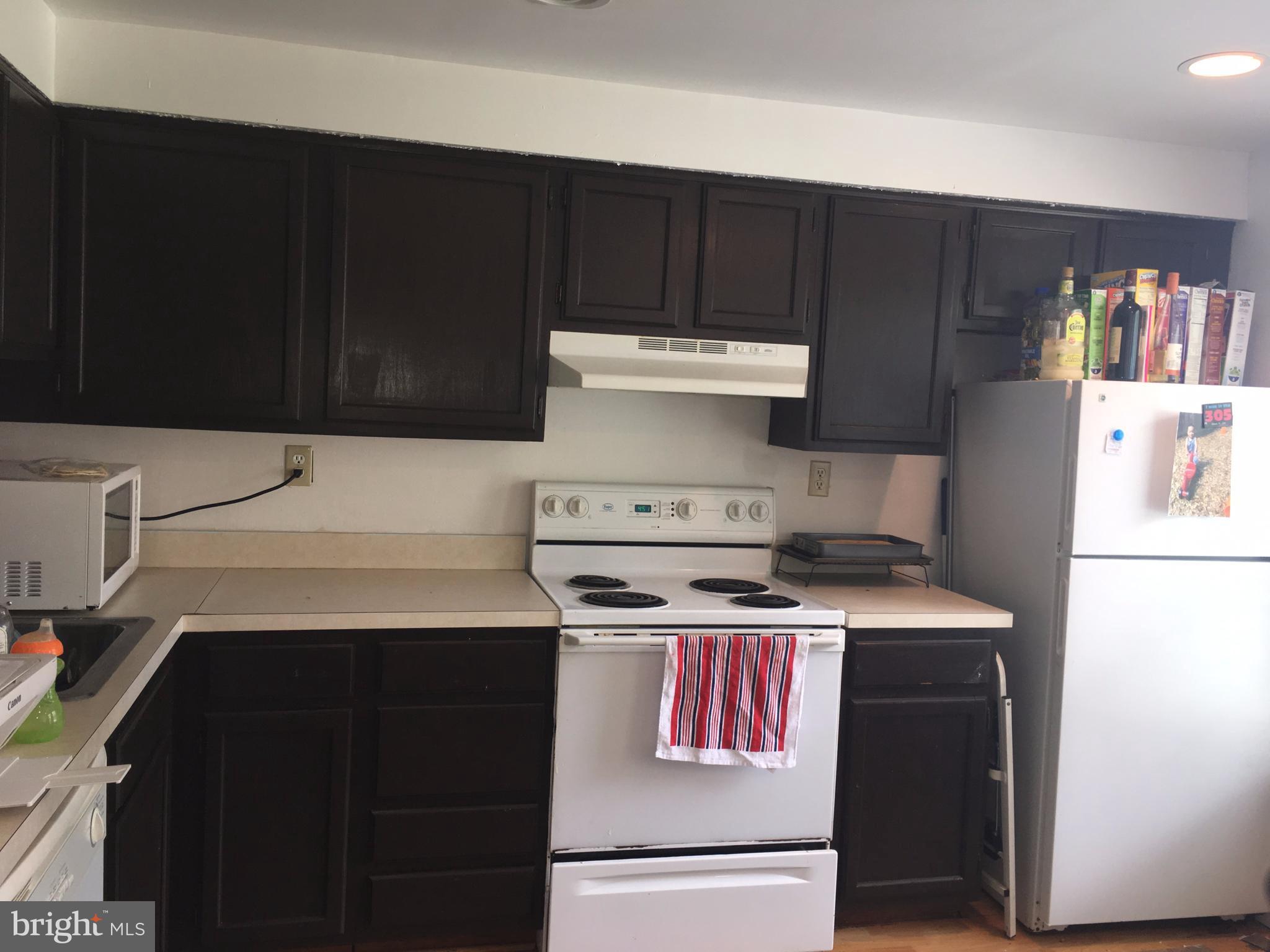 CLINTON PLAZA TOWNHOUSES - Residential