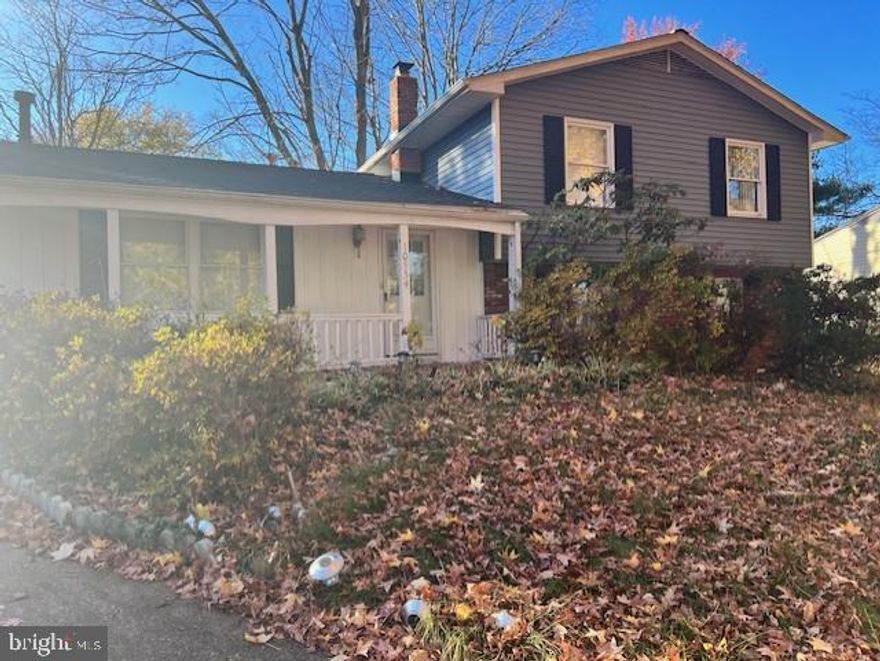 BEAUTIFUL LOCATION AVAILABLE IN BRYANT WOODS... A MUST SEE!