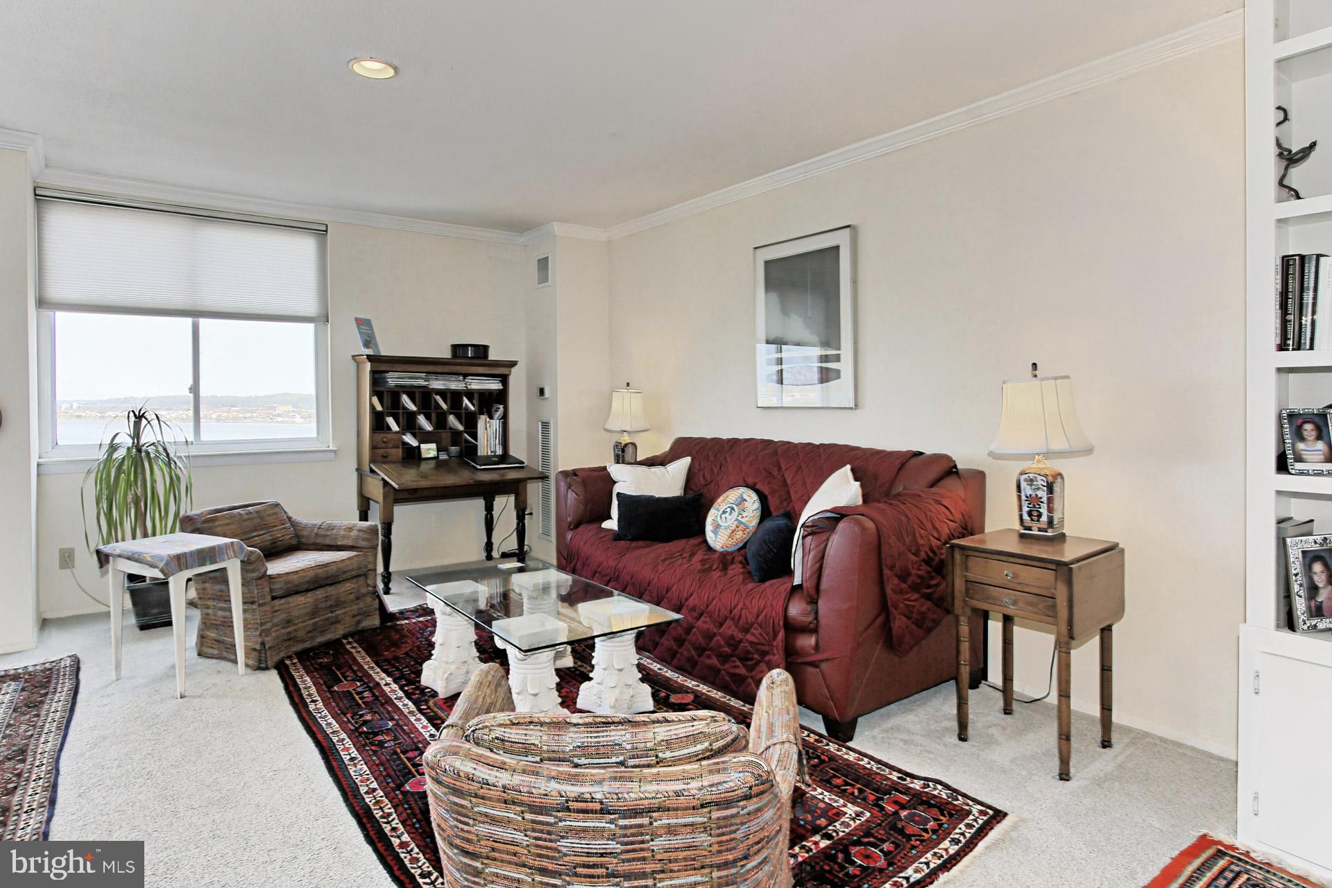 OLD TOWN ALEXANDRIA - Residential