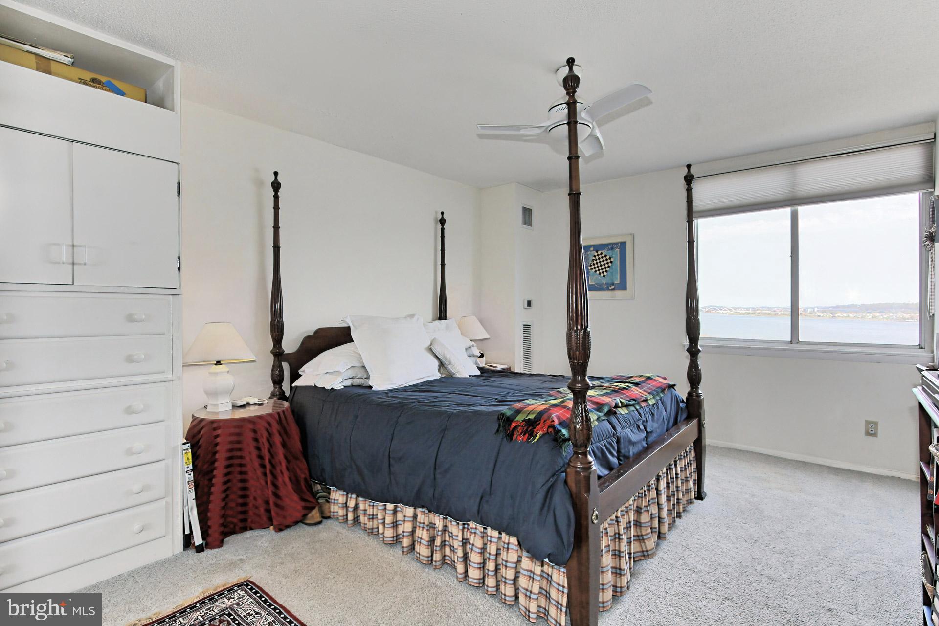 OLD TOWN ALEXANDRIA - Residential