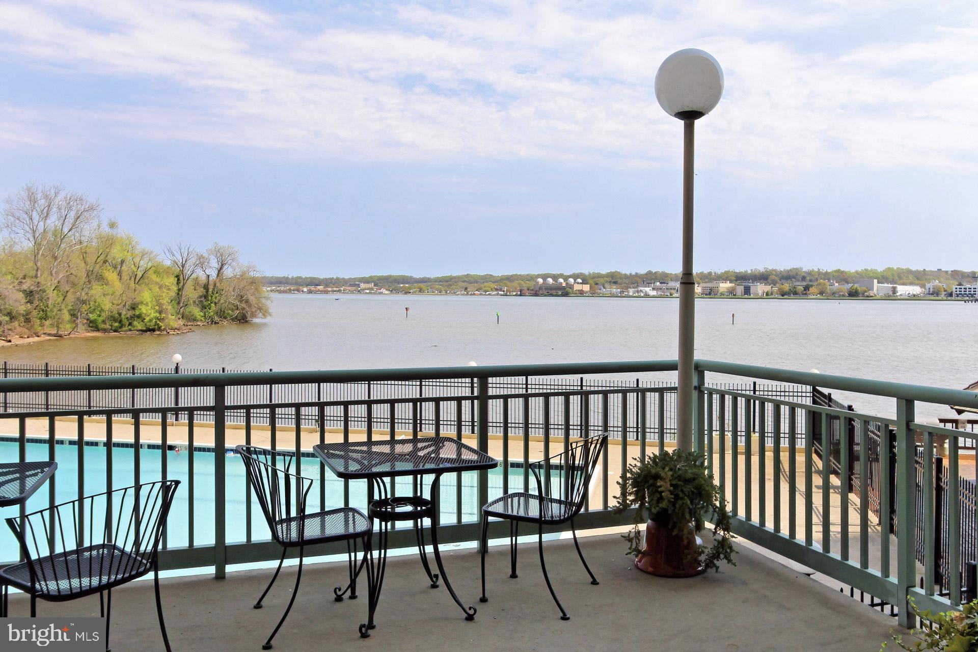 OLD TOWN ALEXANDRIA - Residential