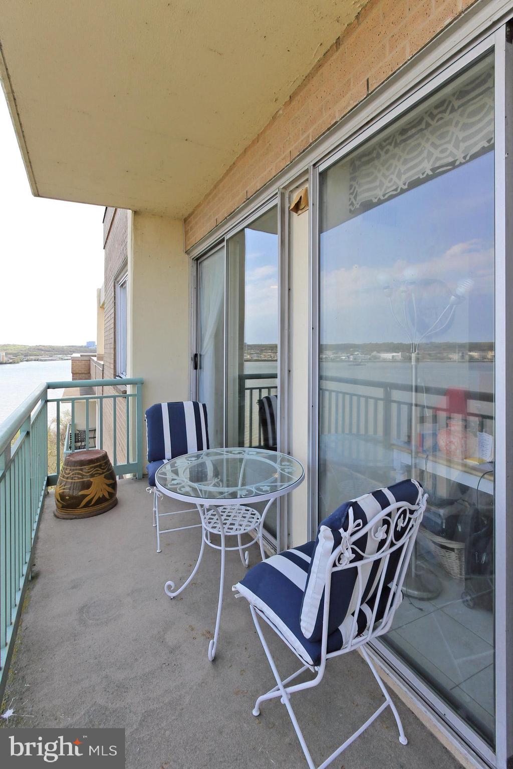 OLD TOWN ALEXANDRIA - Residential