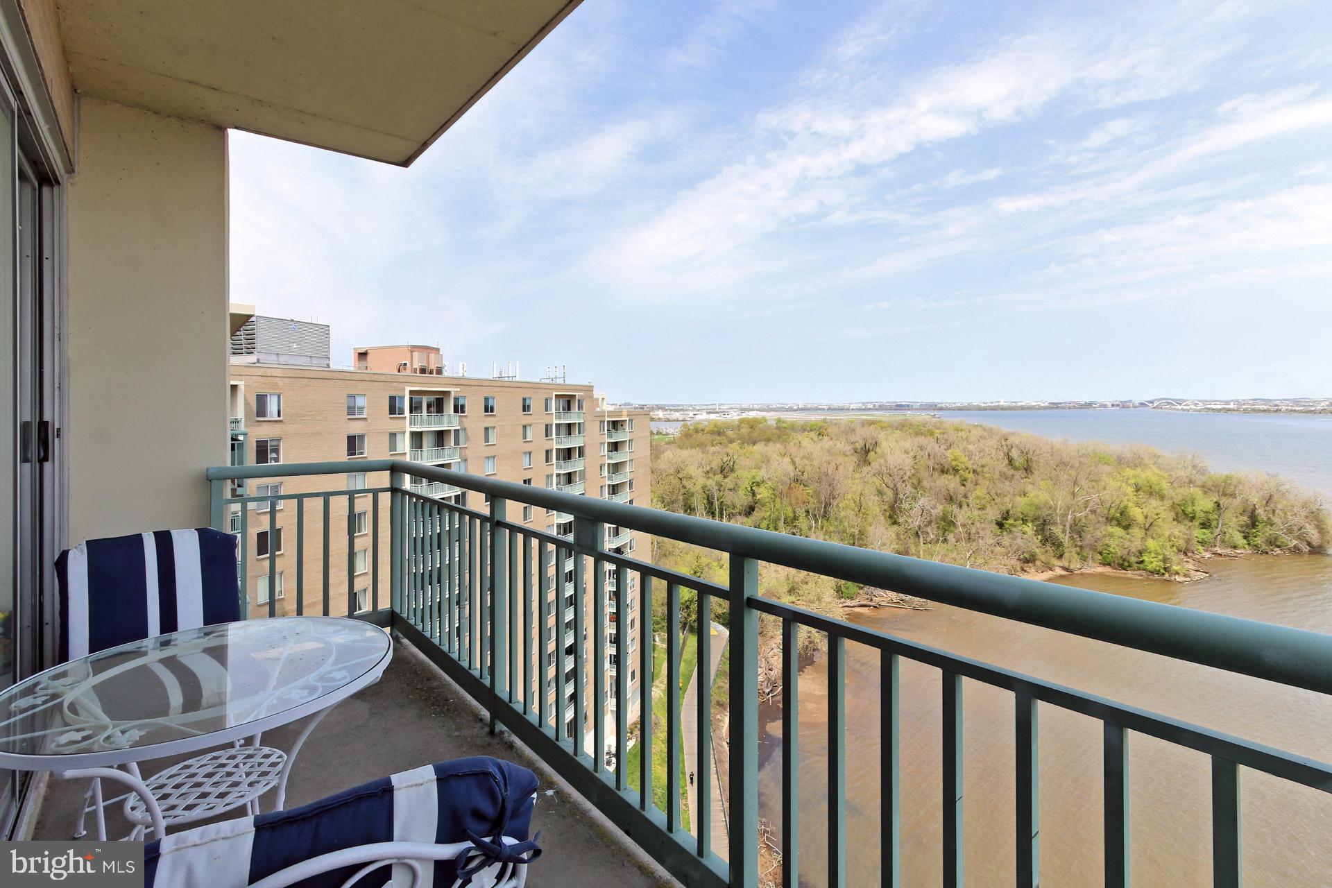 OLD TOWN ALEXANDRIA - Residential