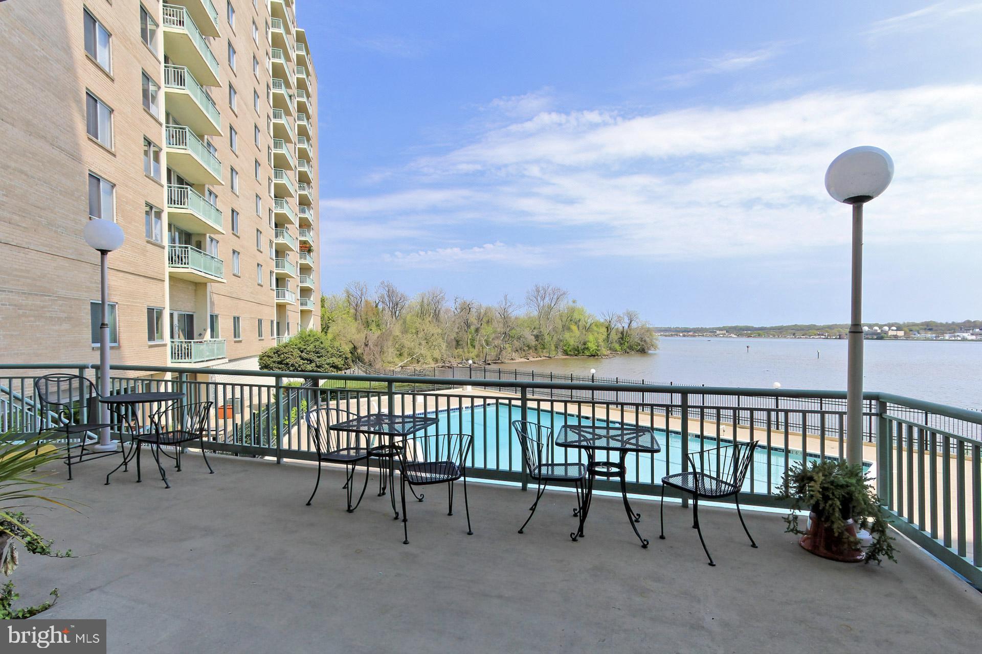 OLD TOWN ALEXANDRIA - Residential