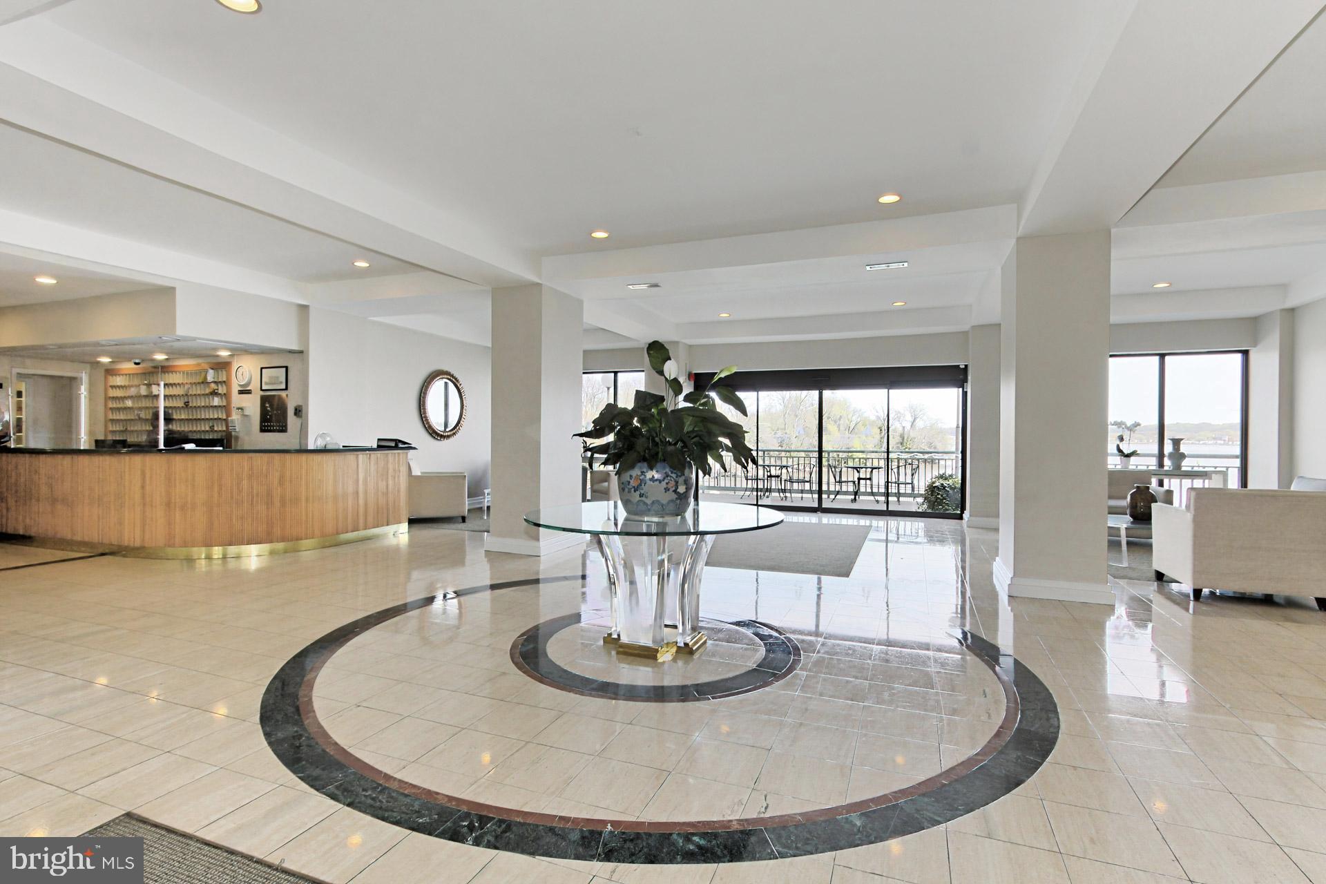 OLD TOWN ALEXANDRIA - Residential