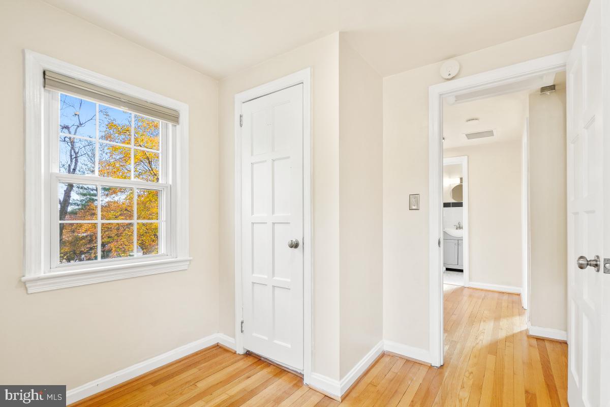 HOLLYWOOD ON THE HILL - Residential