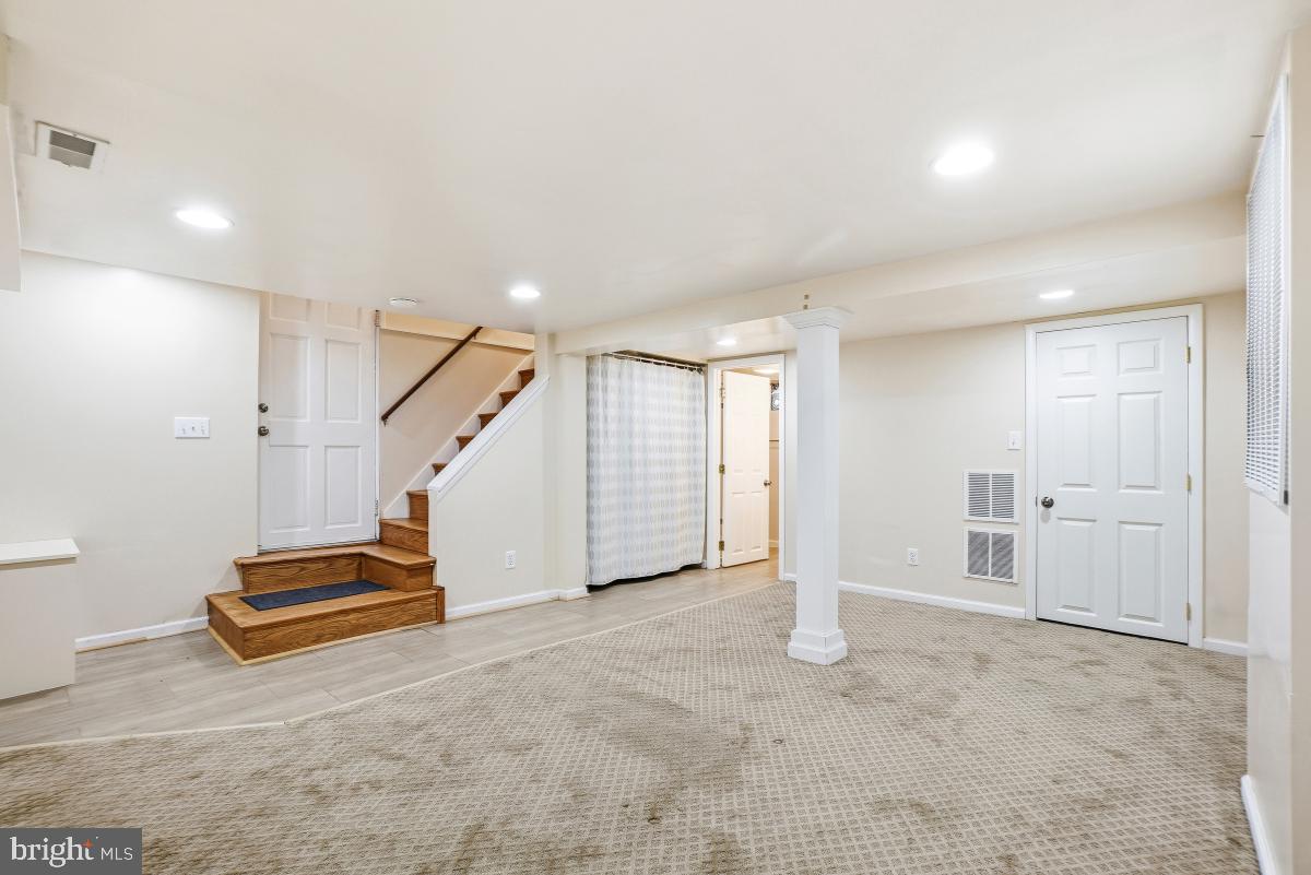 HOLLYWOOD ON THE HILL - Residential