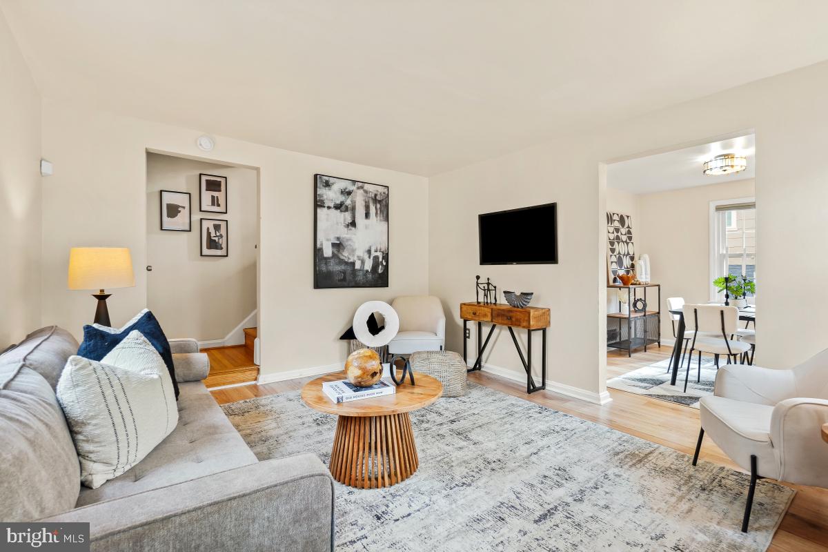 HOLLYWOOD ON THE HILL - Residential