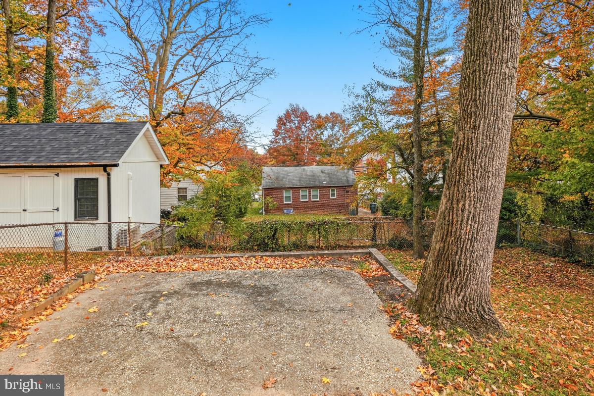 HOLLYWOOD ON THE HILL - Residential