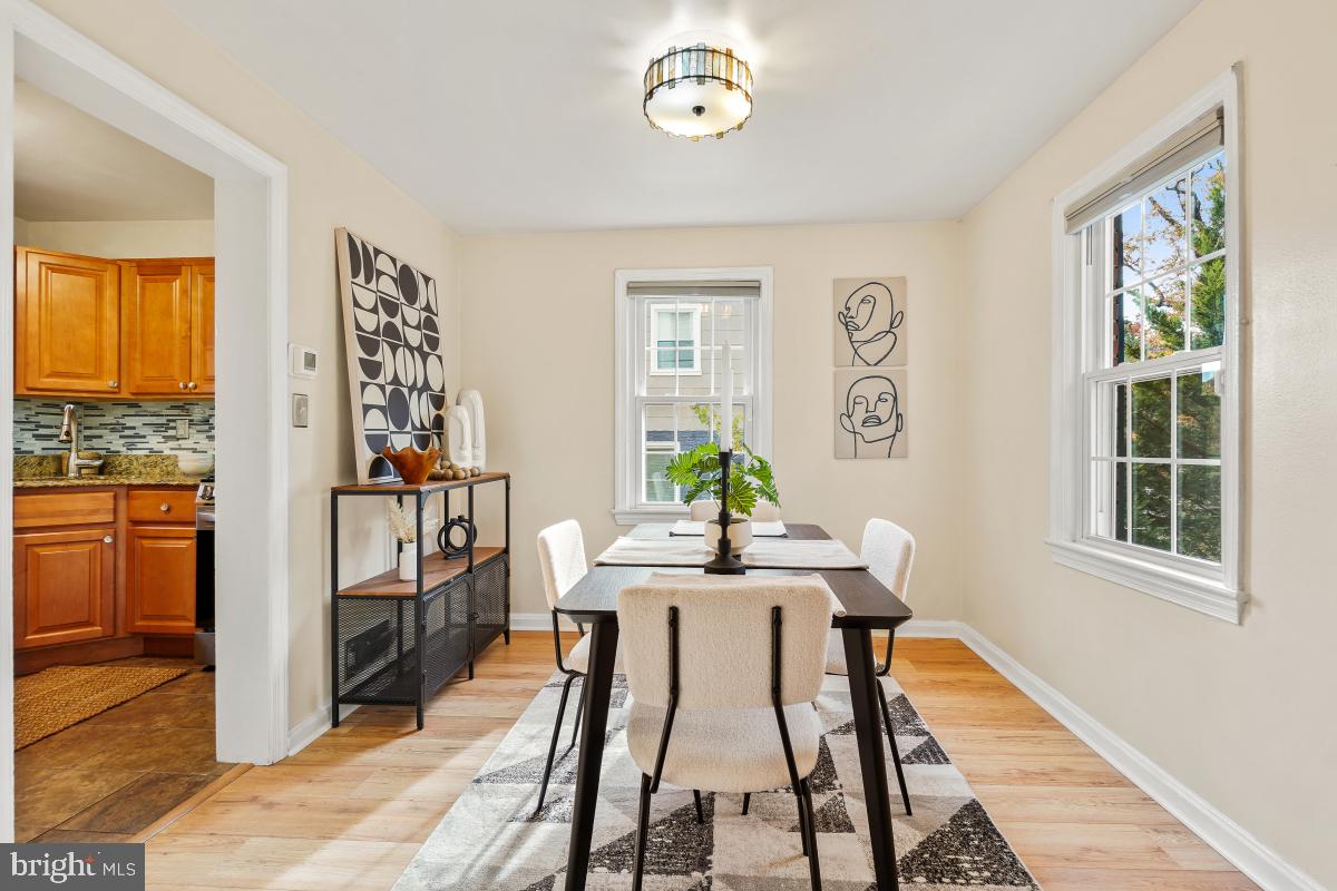 HOLLYWOOD ON THE HILL - Residential