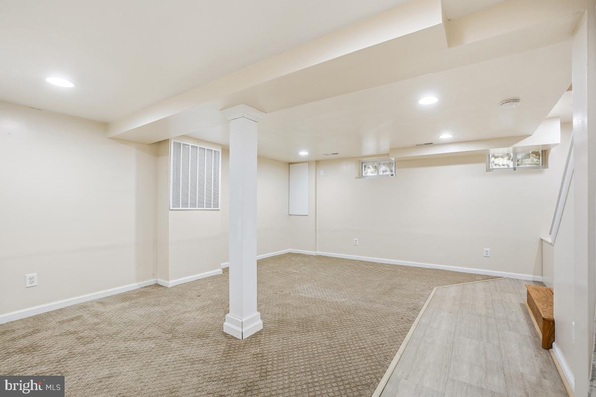 HOLLYWOOD ON THE HILL - Residential