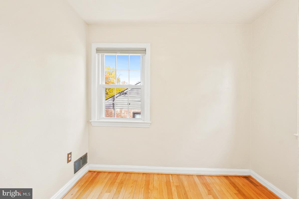 HOLLYWOOD ON THE HILL - Residential