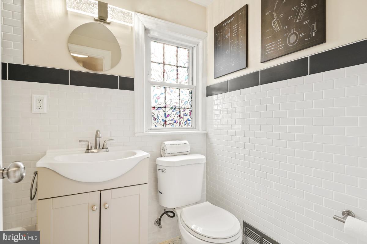 HOLLYWOOD ON THE HILL - Residential