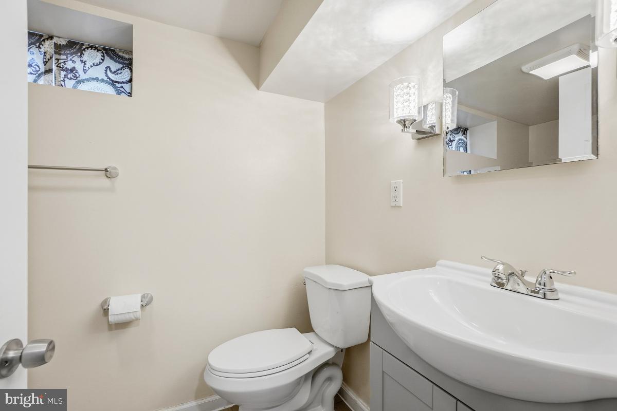 HOLLYWOOD ON THE HILL - Residential