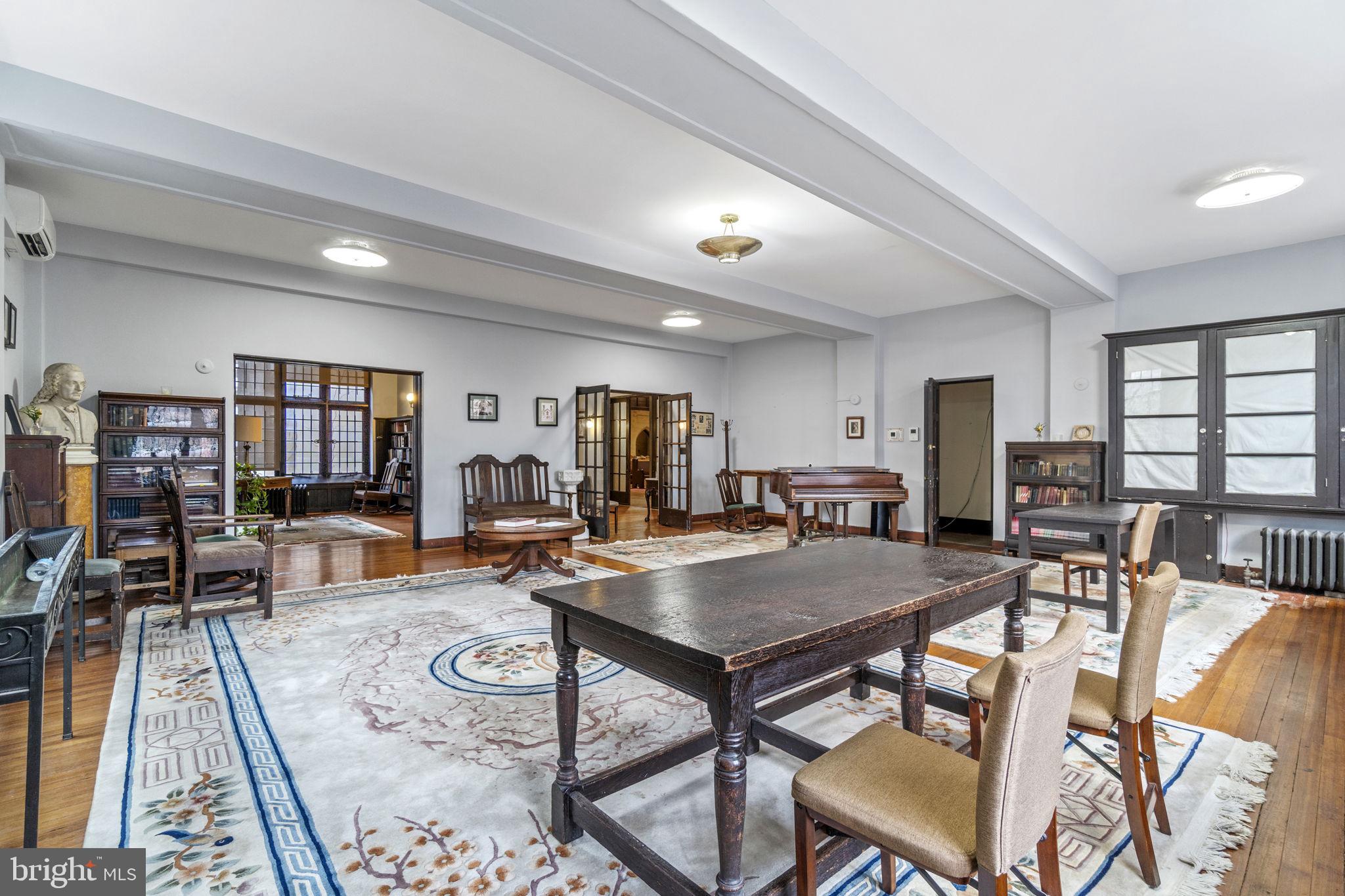 DUPONT CIRCLE - Residential