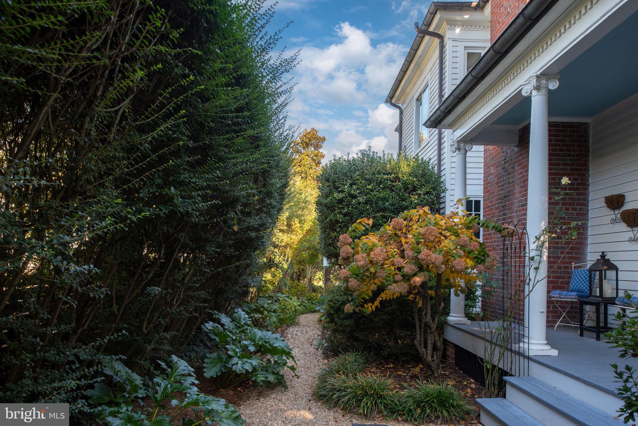 DOWNTOWN FREDERICKSBURG - Residential