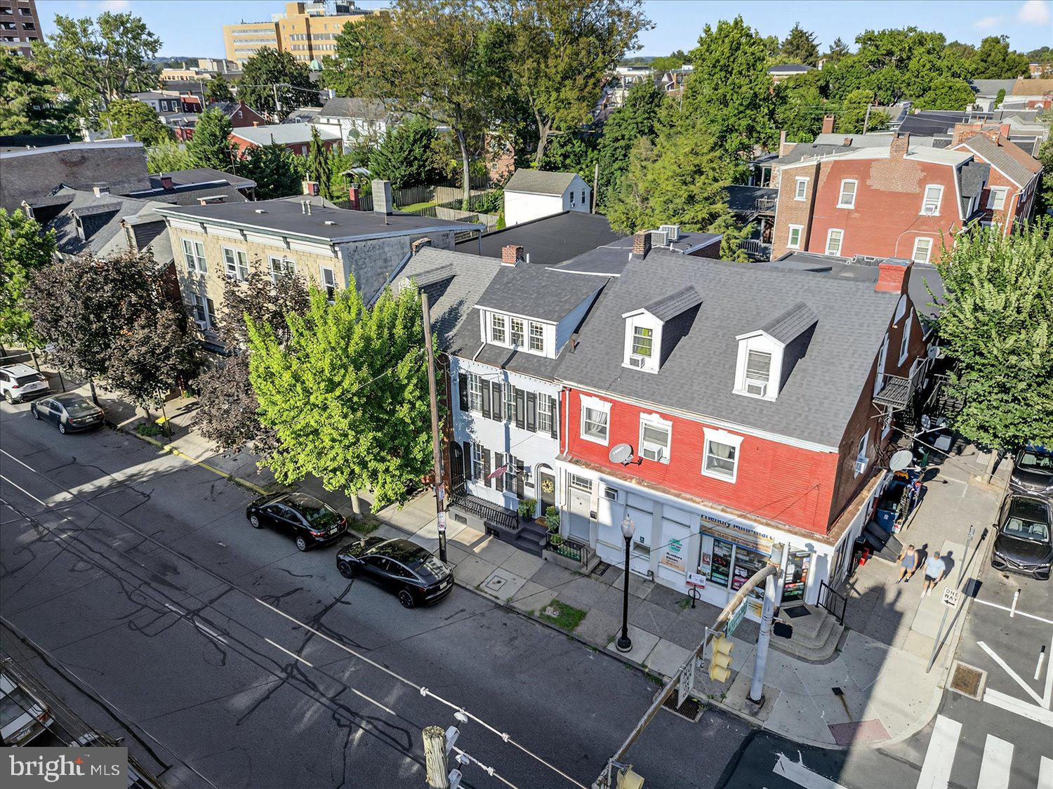 403 N QUEEN STREET
