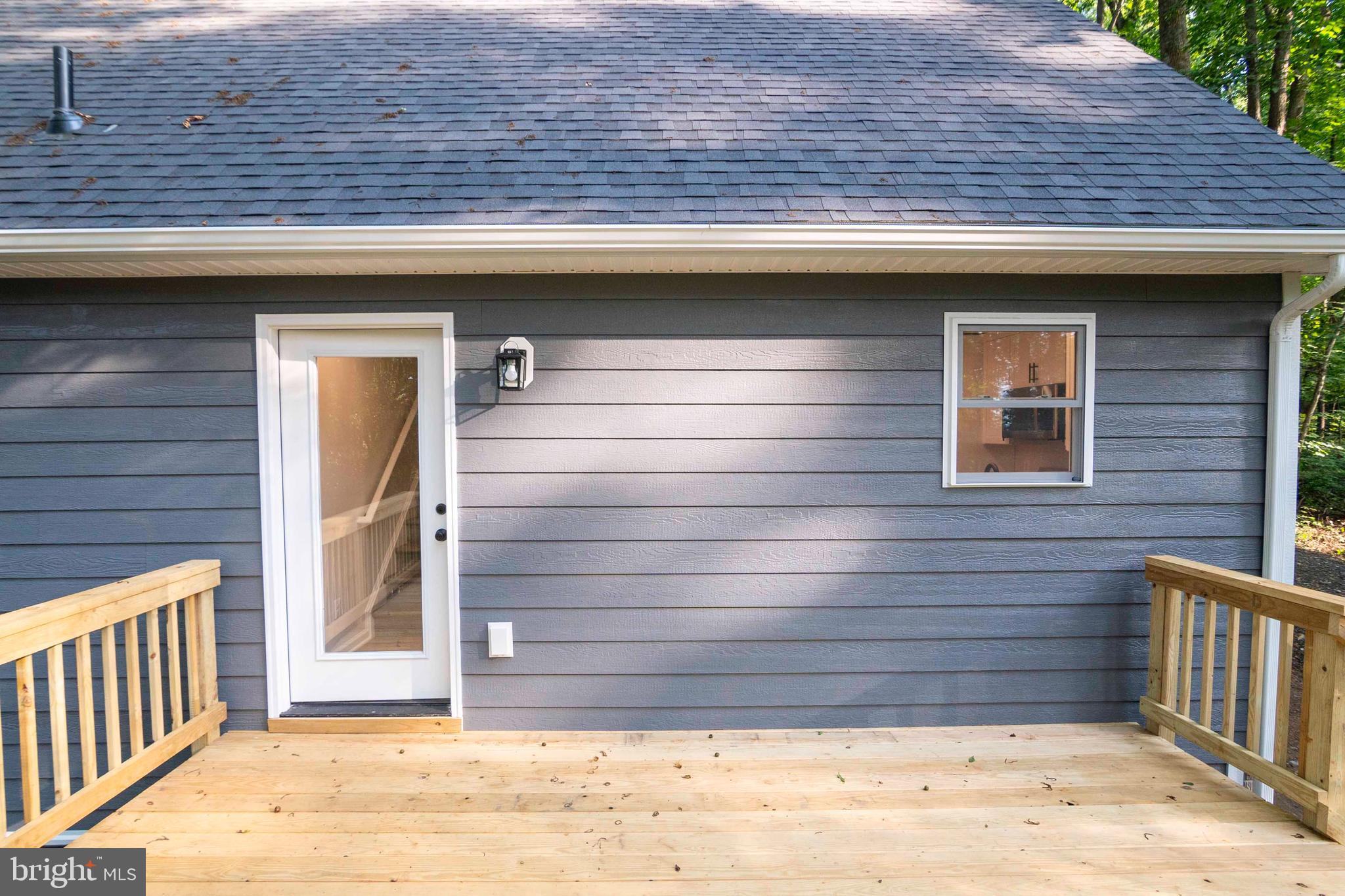 BLUE MOUNTAIN - Residential