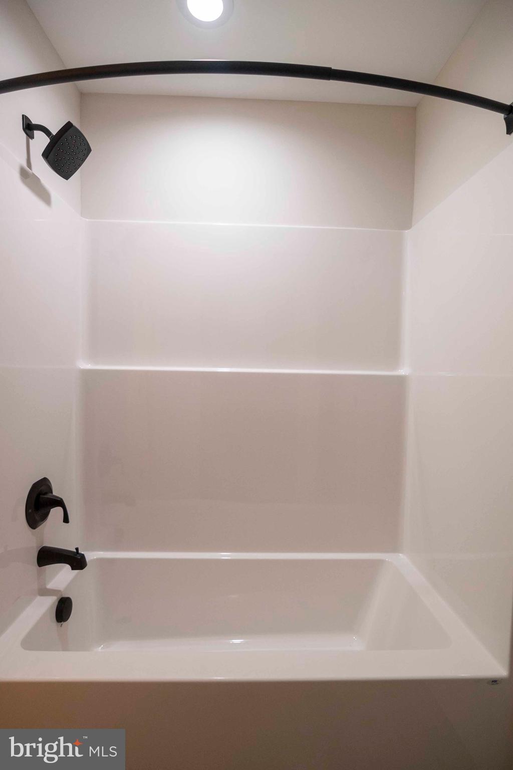 BLUE MOUNTAIN - Residential