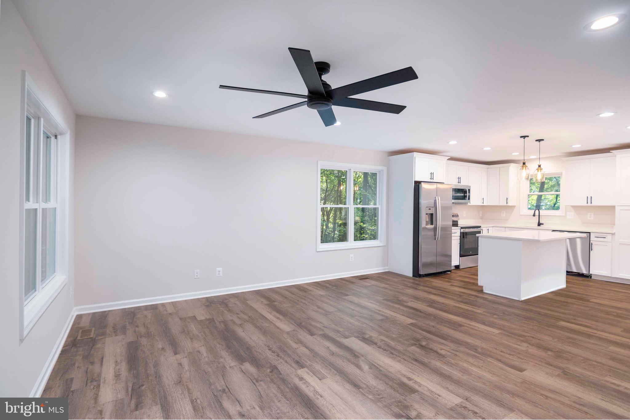 BLUE MOUNTAIN - Residential