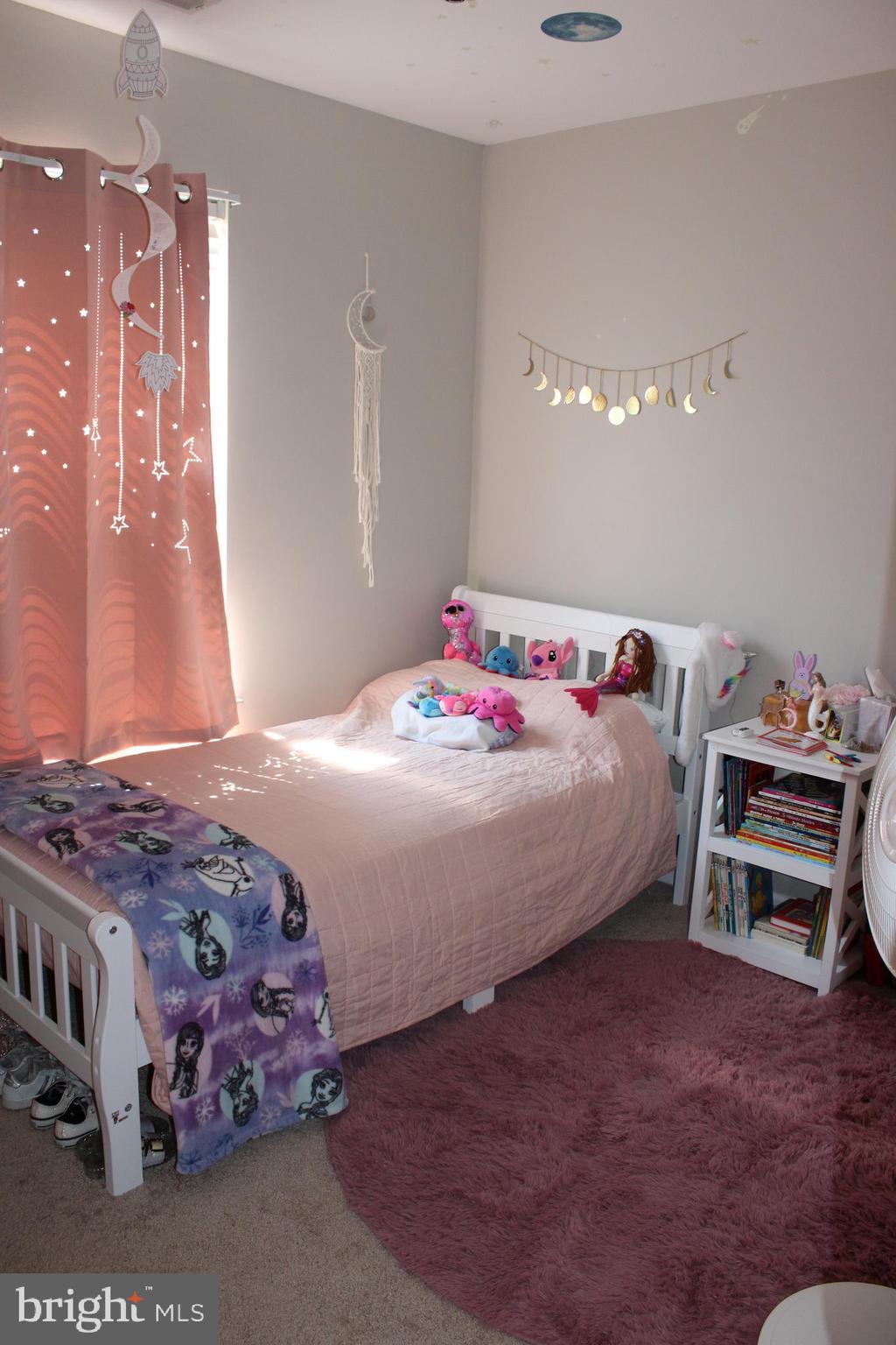 COLONIAL CROSSINGS - Residential