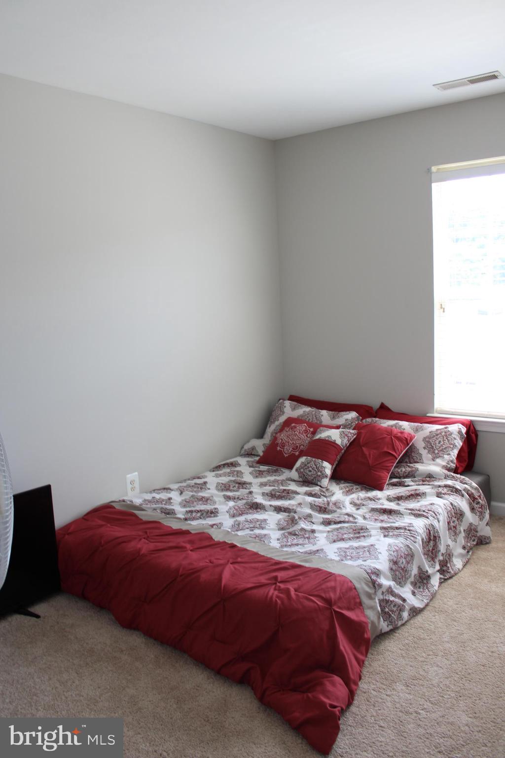 COLONIAL CROSSINGS - Residential