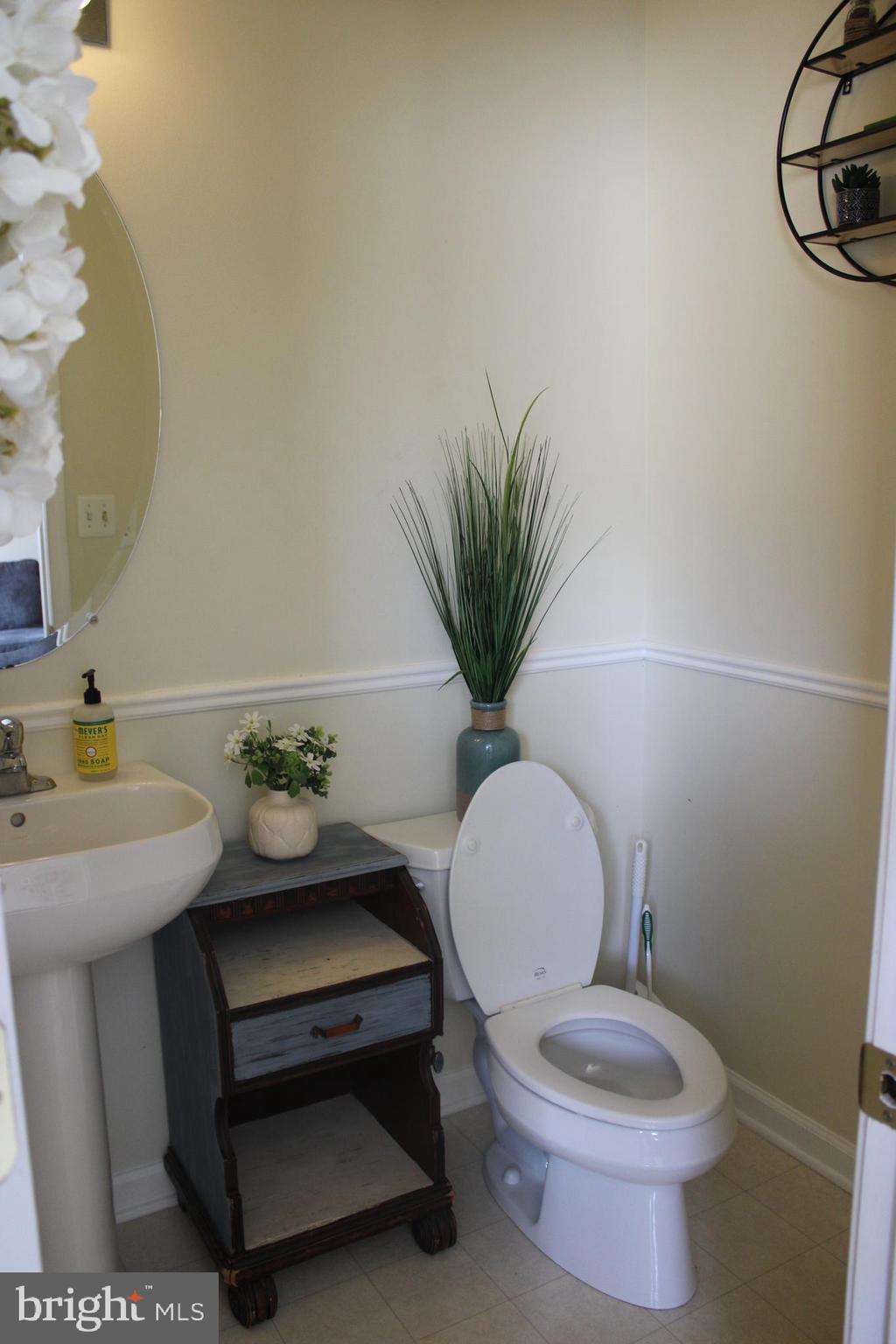 COLONIAL CROSSINGS - Residential