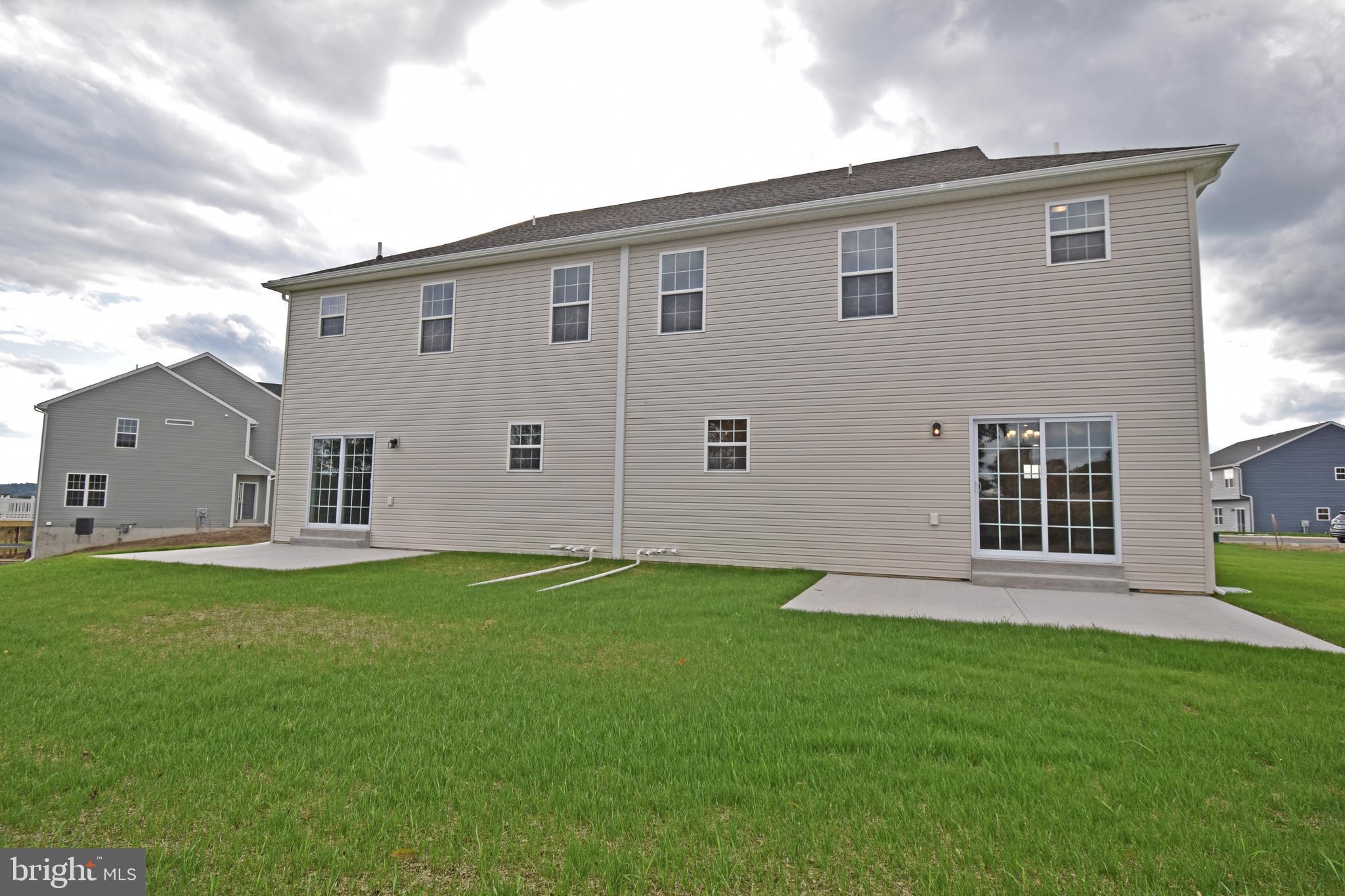 MCINTOSH FARMS - Residential