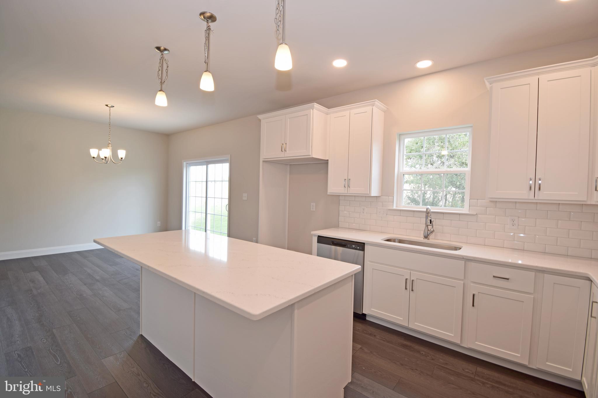 MCINTOSH FARMS - Residential