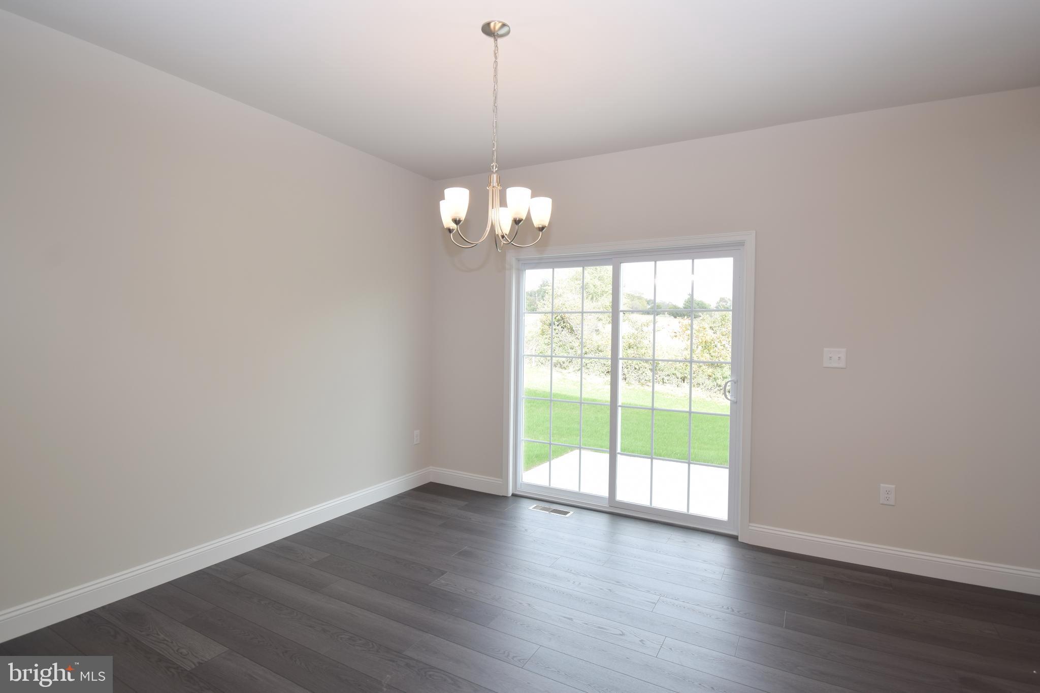MCINTOSH FARMS - Residential